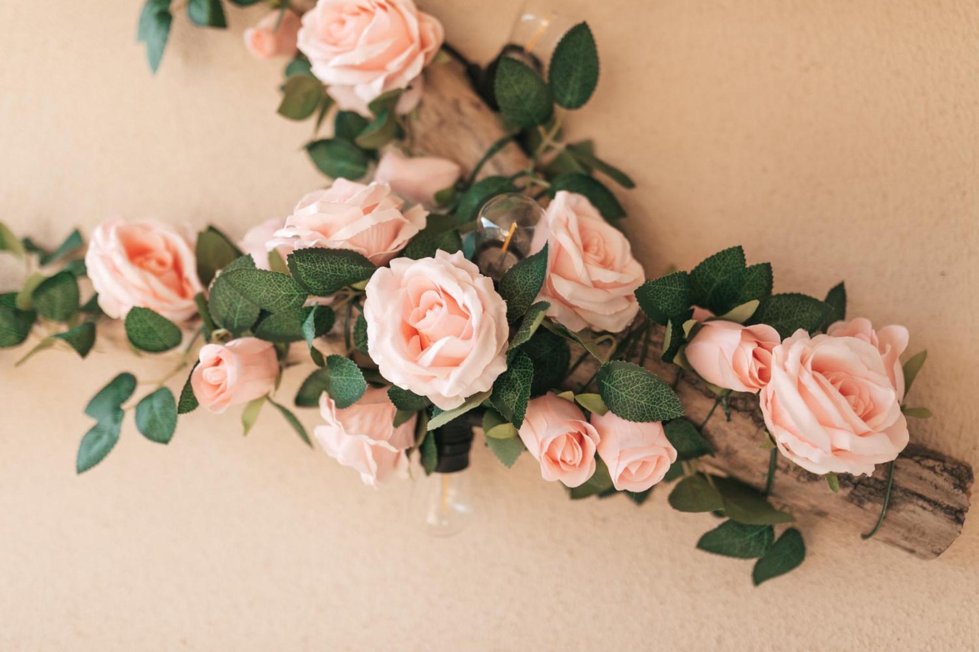 Thematique Au Creux De La Rose * Couvet